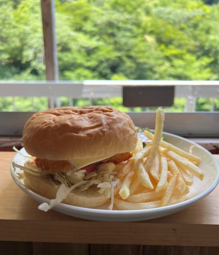 四万十鶏バーガーセットの写真